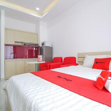 Reddoorz Near Quan Khu 7 Stadium Ho-Chi-Minh-Stadt Exterior foto