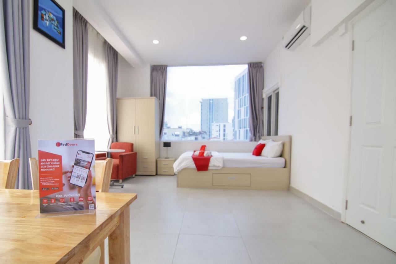 Reddoorz Near Quan Khu 7 Stadium Ho-Chi-Minh-Stadt Exterior foto