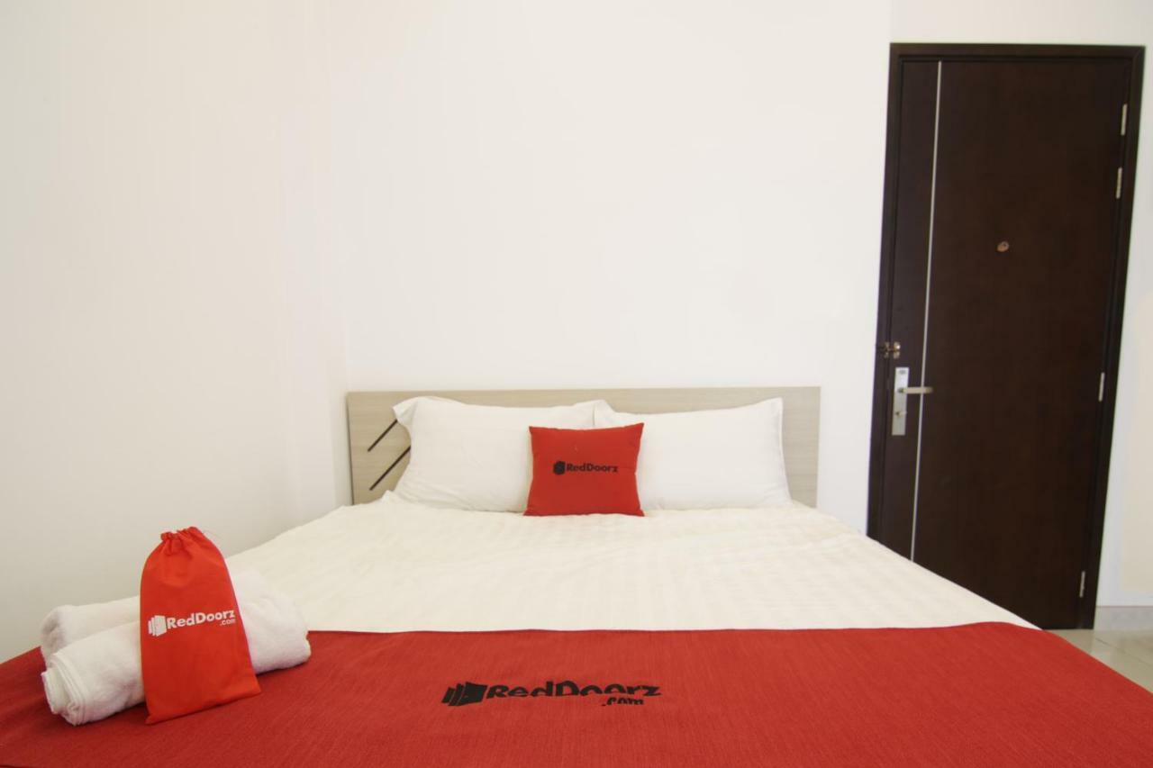 Reddoorz Near Quan Khu 7 Stadium Ho-Chi-Minh-Stadt Exterior foto
