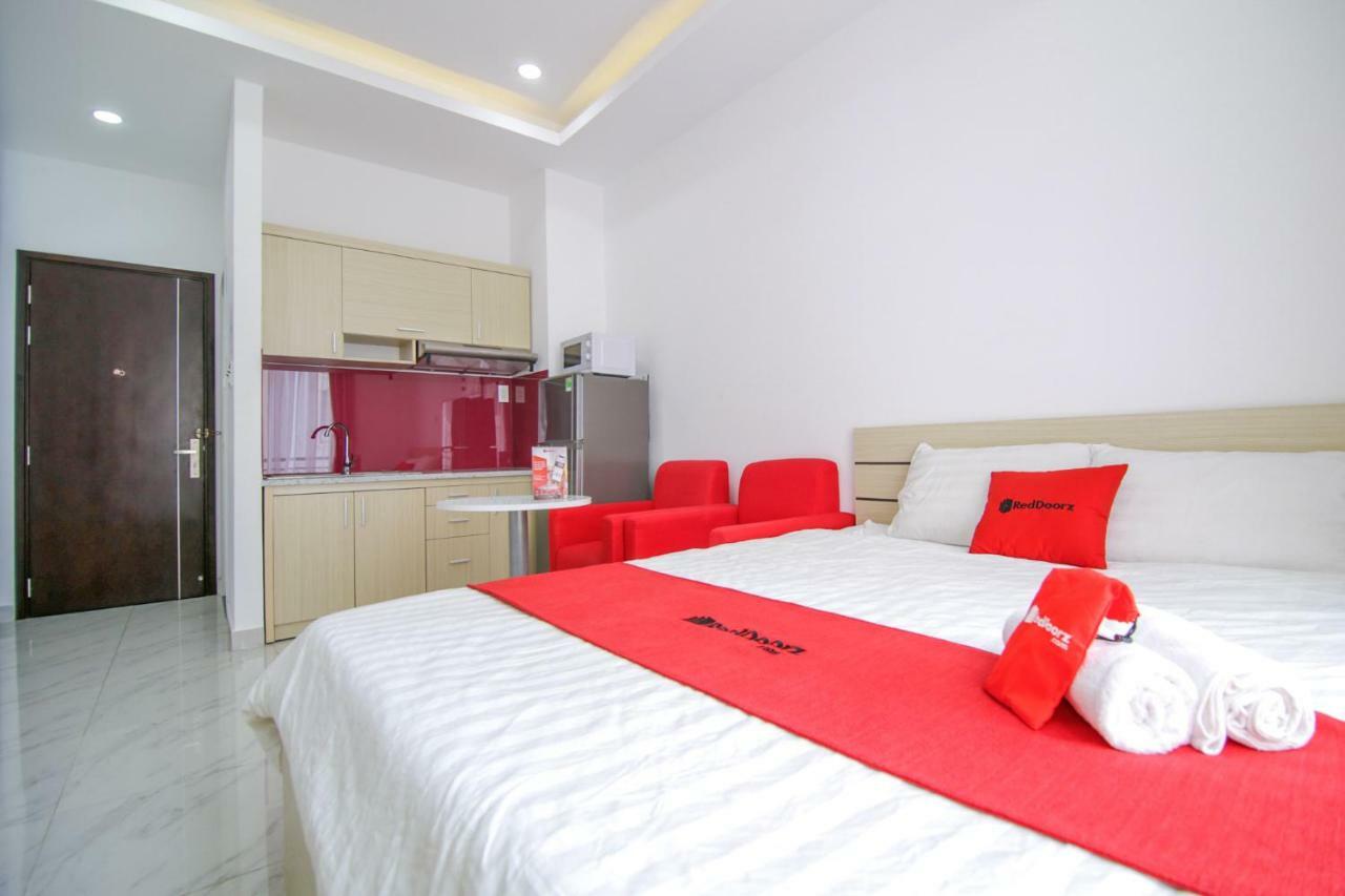 Reddoorz Near Quan Khu 7 Stadium Ho-Chi-Minh-Stadt Exterior foto